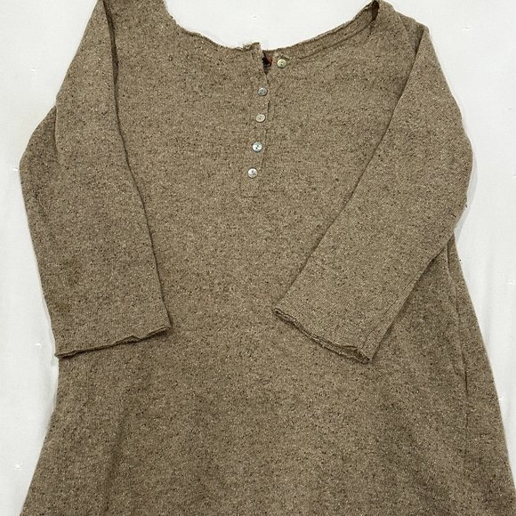 Sweater with Fringed back - Picture 1 of 3